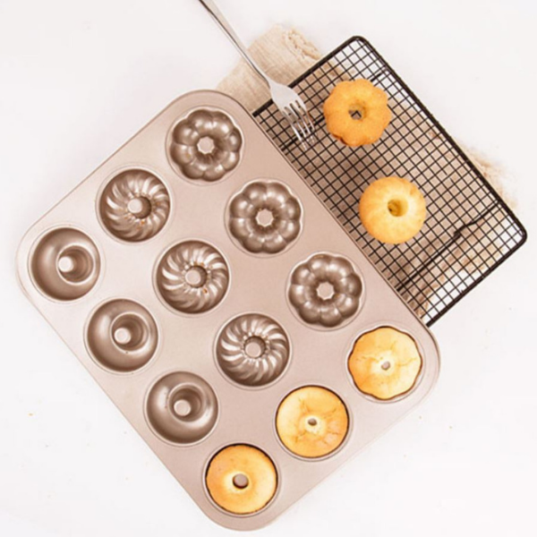 Khuôn bánh 12 hình Donut 3 mẫu hoa văn Chefmade WK9223