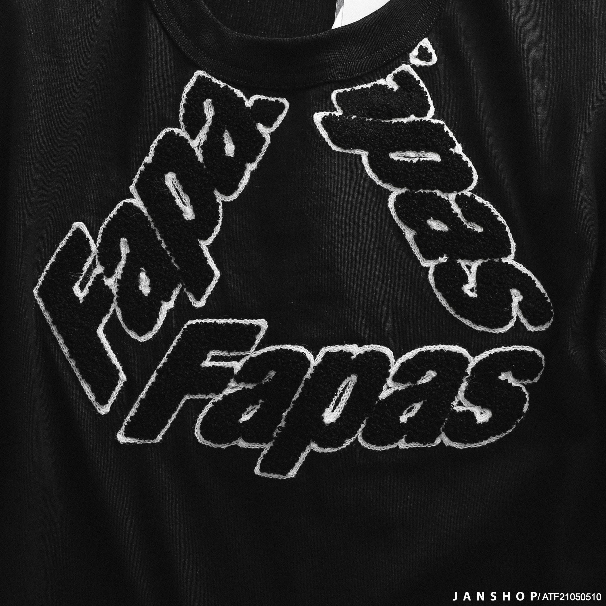 FAPAS EMBROIDERED T-SHIRT