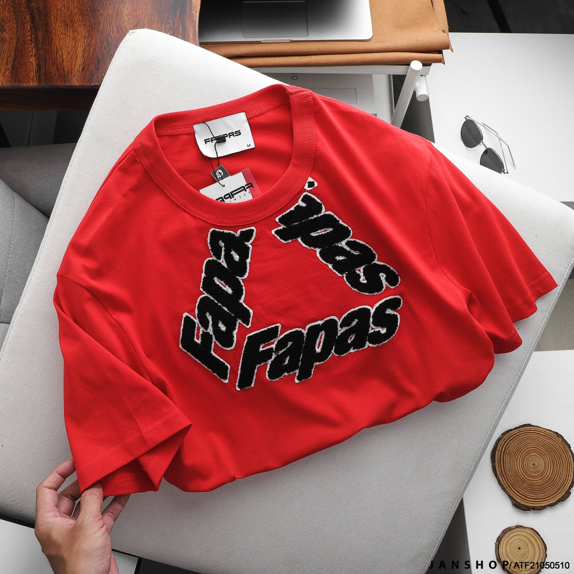 FAPAS EMBROIDERED T-SHIRT