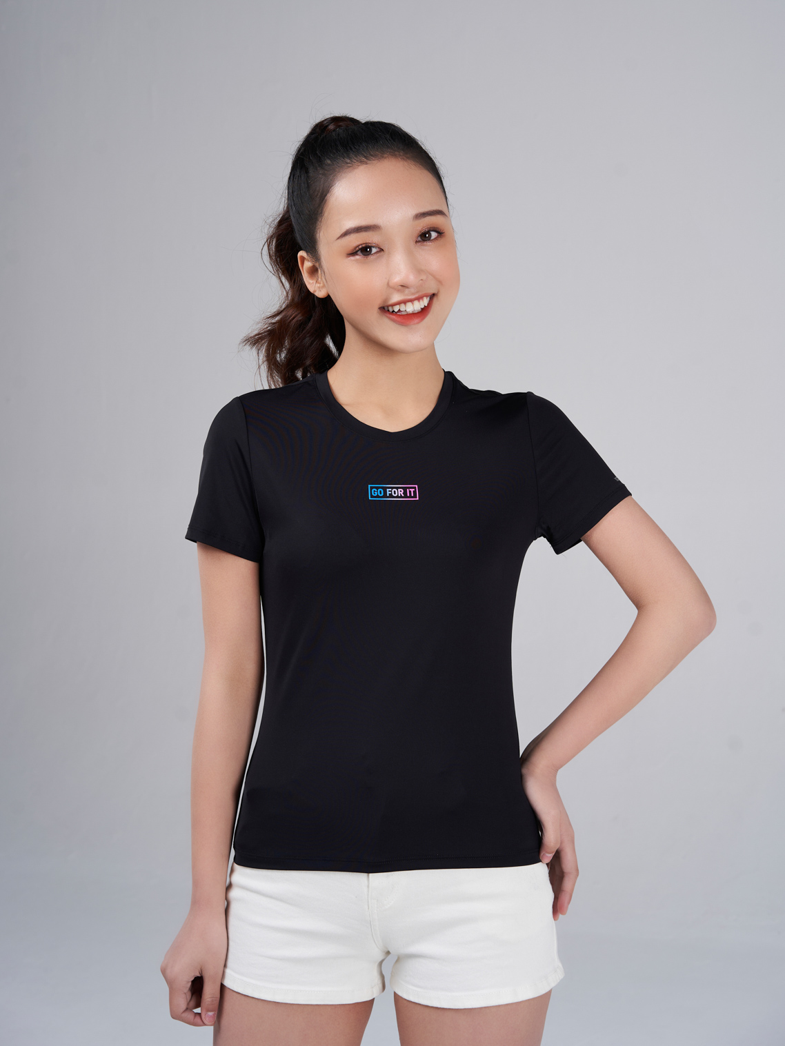 Áo T-Shirt Nữ In Ngực Thể Thao Mềm Mịn Thông Thoáng - Đen