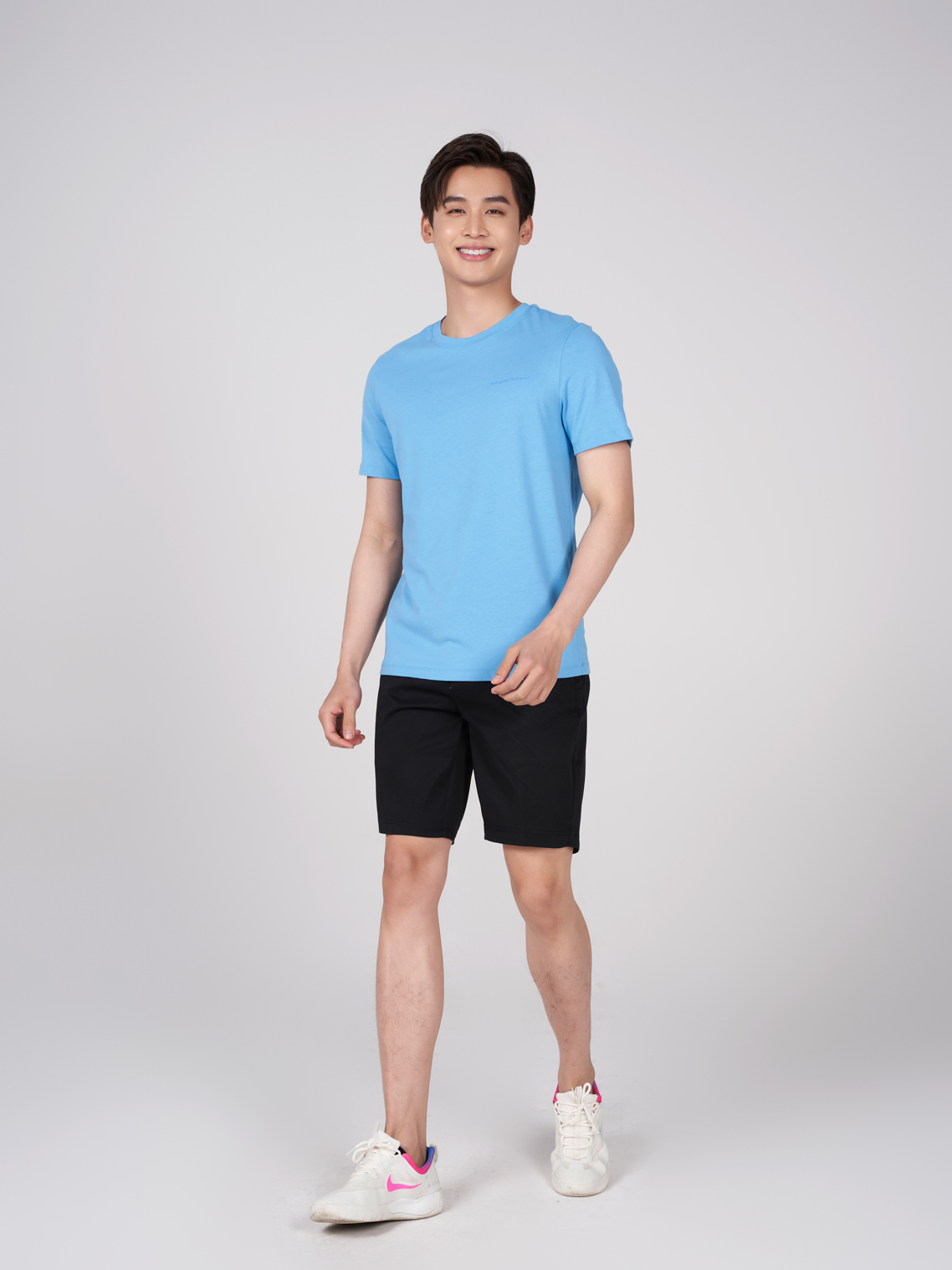 Áo T-Shirt Nam Cotton Compact Cổ Tròn In Ngực