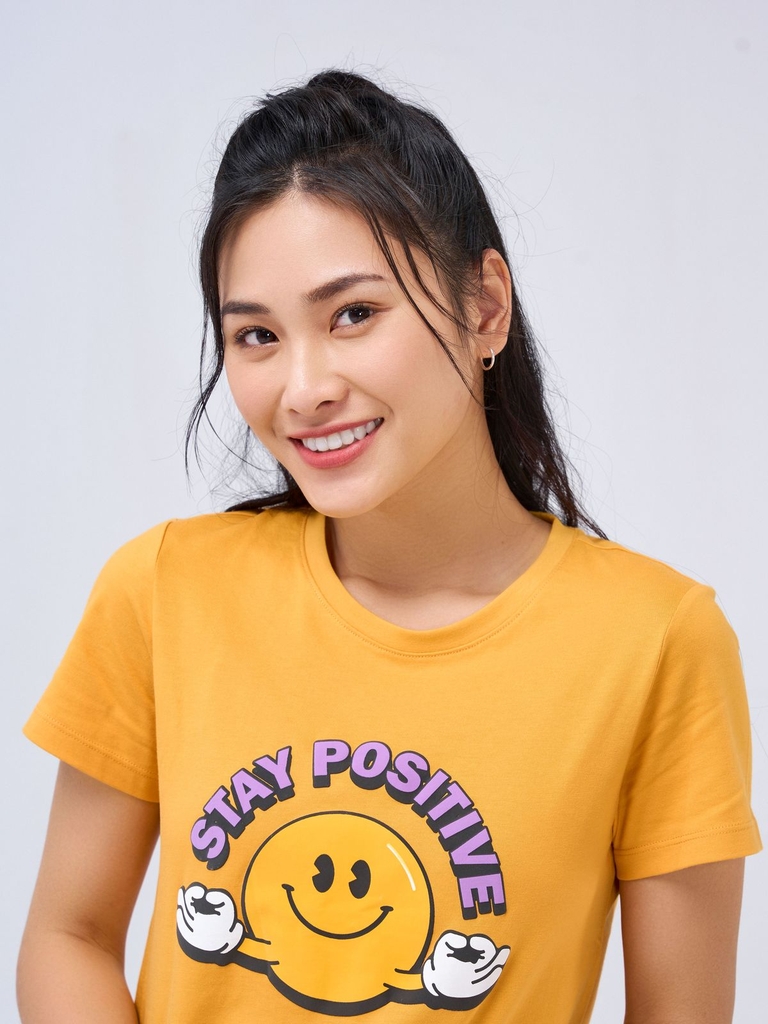 Áo Thun Nữ Cotton USA In Chữ Stay Positive - AR Collections