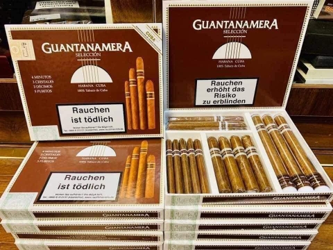 Cigar GUANTANAMERA Selección hộp 15 điếu