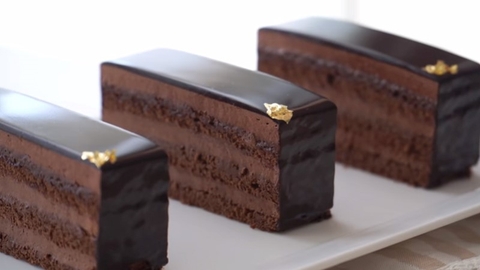 Học ngay cách làm bánh Chocolate mềm xốp không cần dùng bột cùng Belcholat