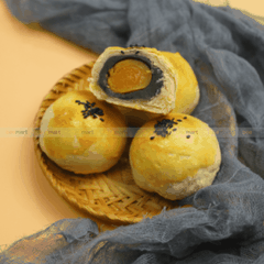 Cách làm Bánh trung thu Đài Loan mè đen trứng muối lạ thơm