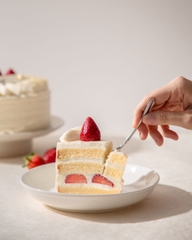 Japanese Strawberry Cake (Slice)