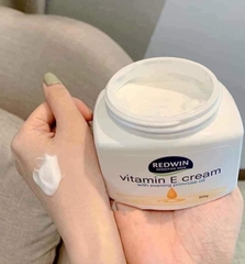 Kem Dưỡng Da Mềm Mịn Redwin Vitamin E Cream 300g Úc